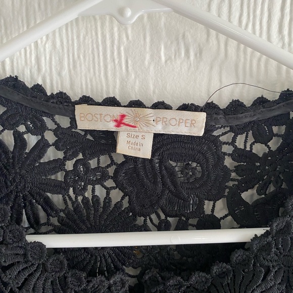 Boston Proper Women Long Sleeve Cutouts Lace Floral, Zip up Sweater - Picture 6 of 8